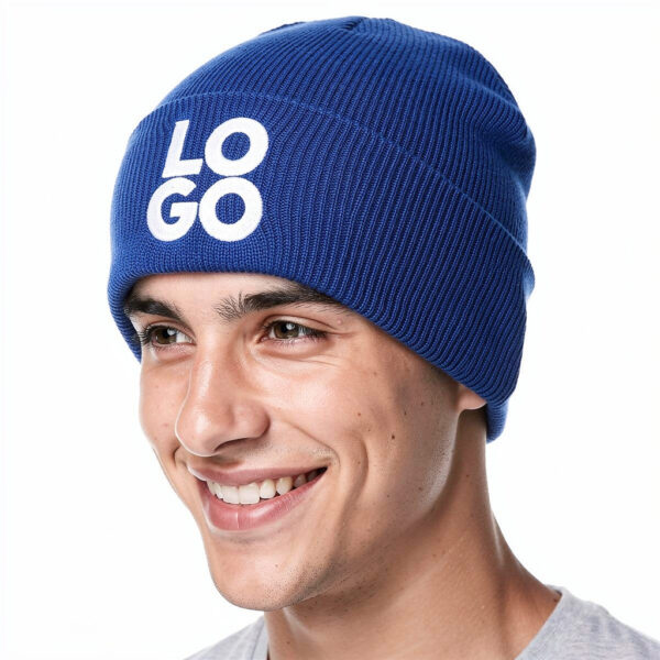 - CZZIM BEANIE wizualizacja z nadrukiem LOGO